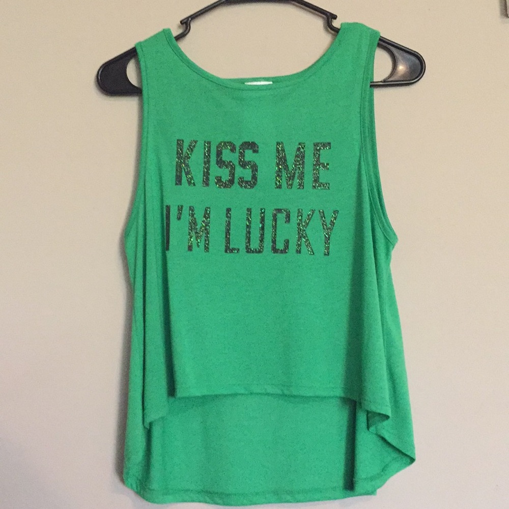 KISS ME I’M LUCKY tank-top